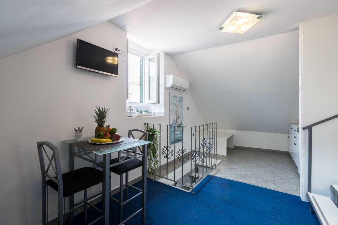 Nona Lena Studio Lägenhet Split Exteriör bild